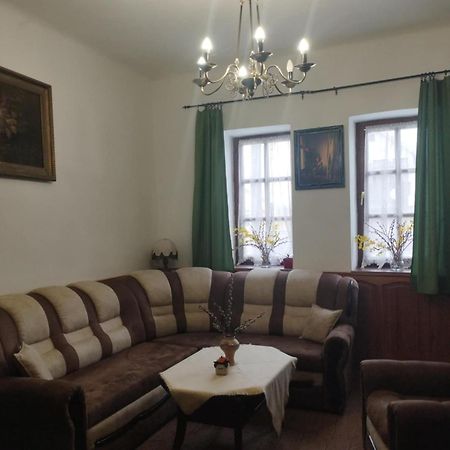 Erzsebet Vendeghaz Es Apartman ไฮจ์ดุสโซบอสโล ภายนอก รูปภาพ