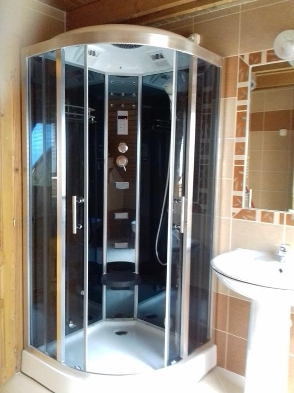 Erzsebet Vendeghaz Es Apartman ไฮจ์ดุสโซบอสโล ภายนอก รูปภาพ